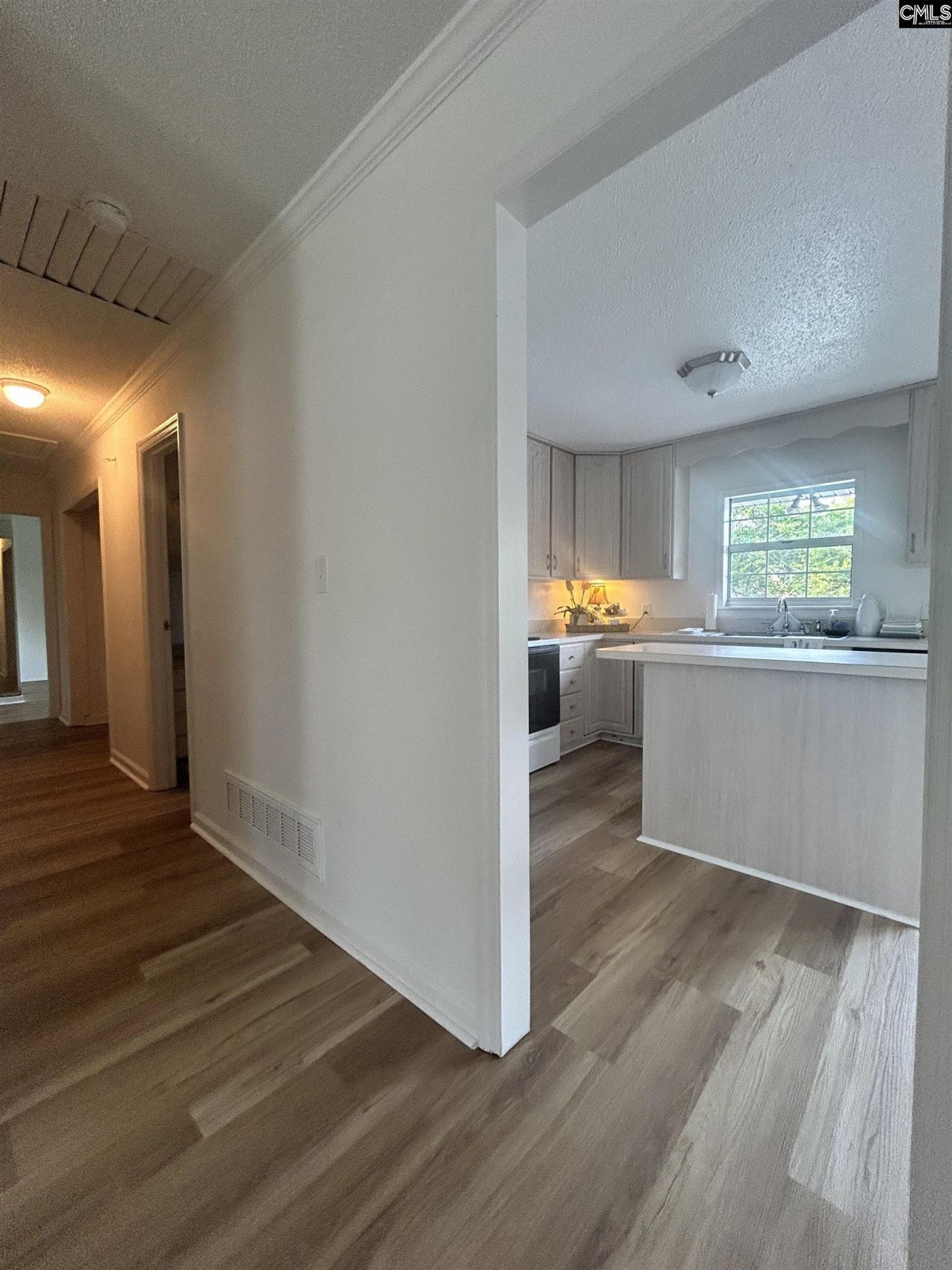 204 Haleywood Lane  Photo 9