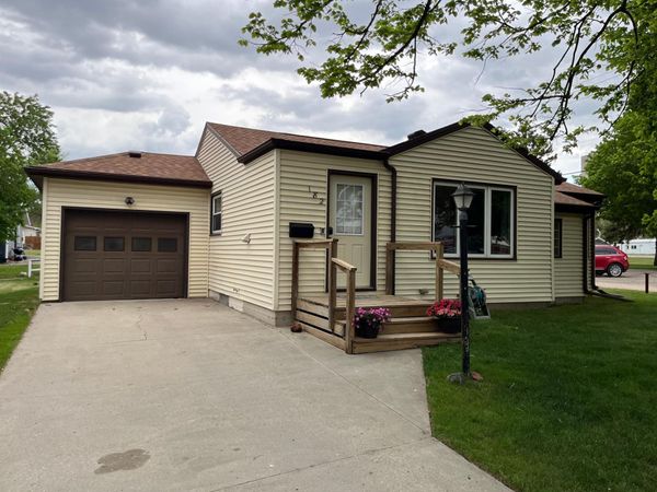 182 14th Street , Windom, MN 56101