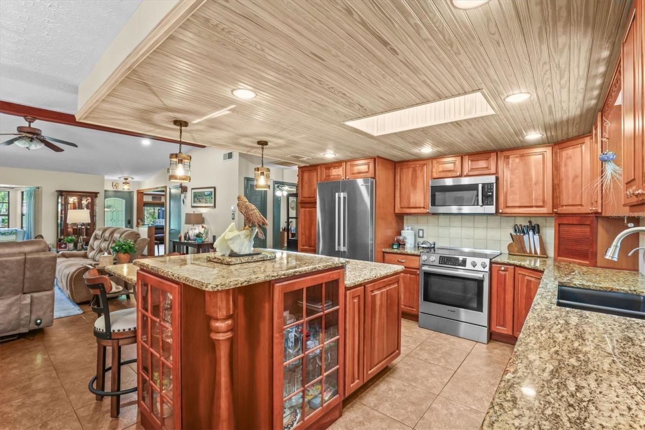 9032 Birmingham Avenue, Weeki Wachee, FL 34613 Photo