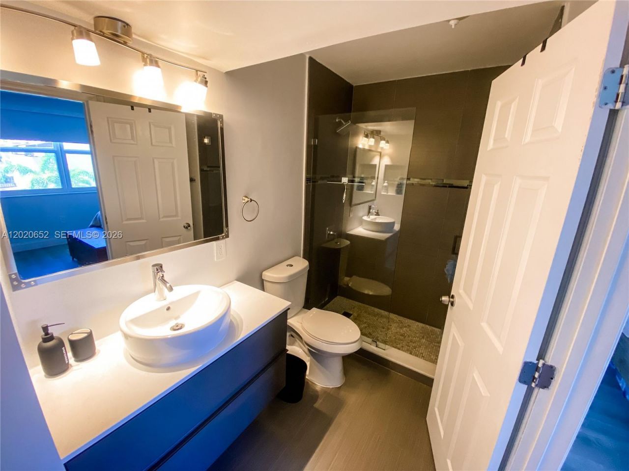 8661 NW 4th Ter, Unit 903, Miami, FL 33126 Photo