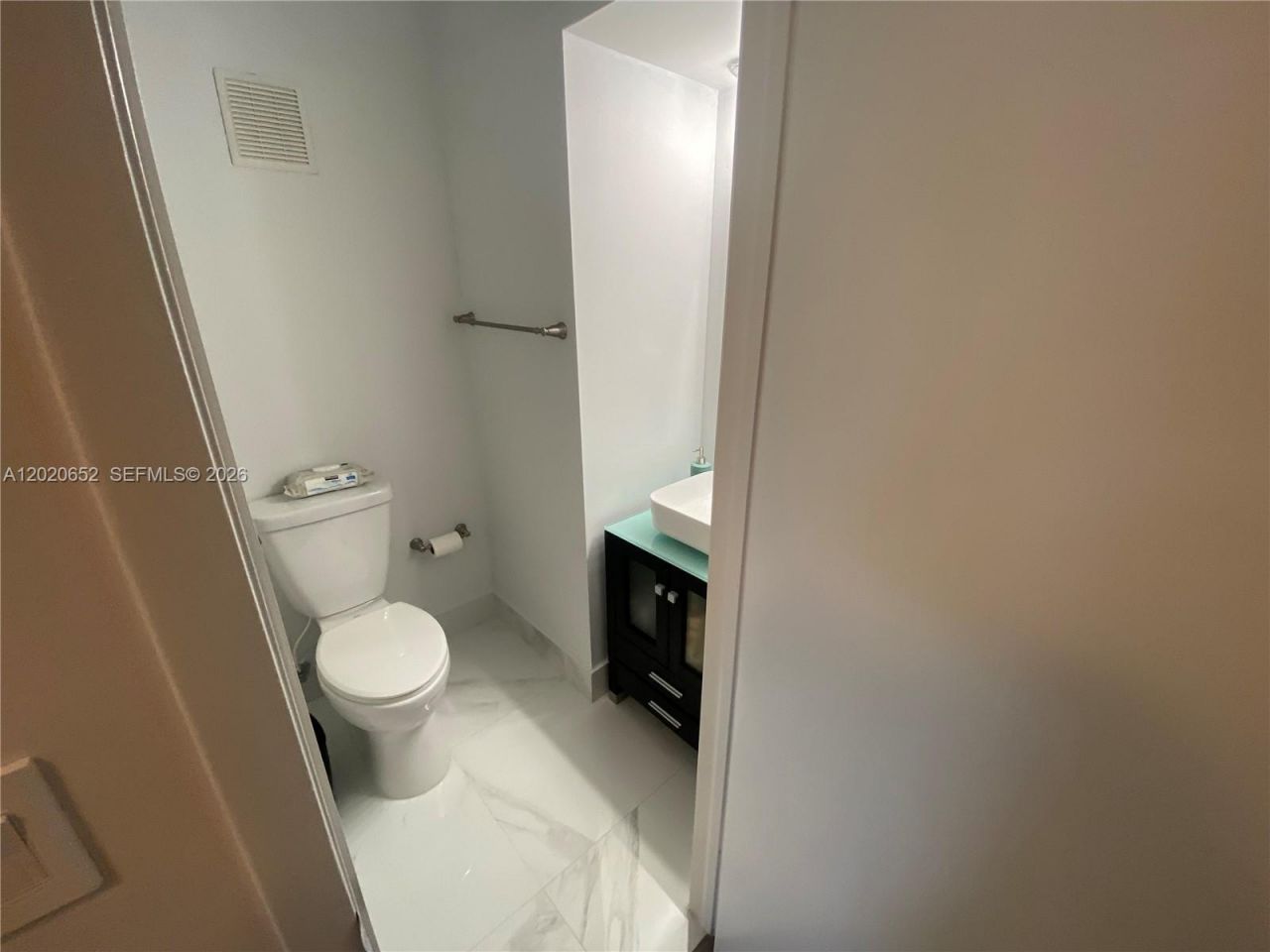 8661 NW 4th Ter, Unit 903, Miami, FL 33126 Photo