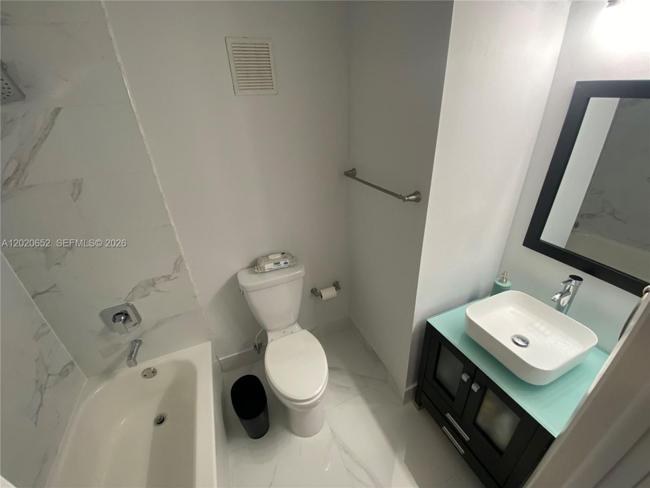 8661 NW 4th Ter, Unit 903, Miami, FL 33126 Photo