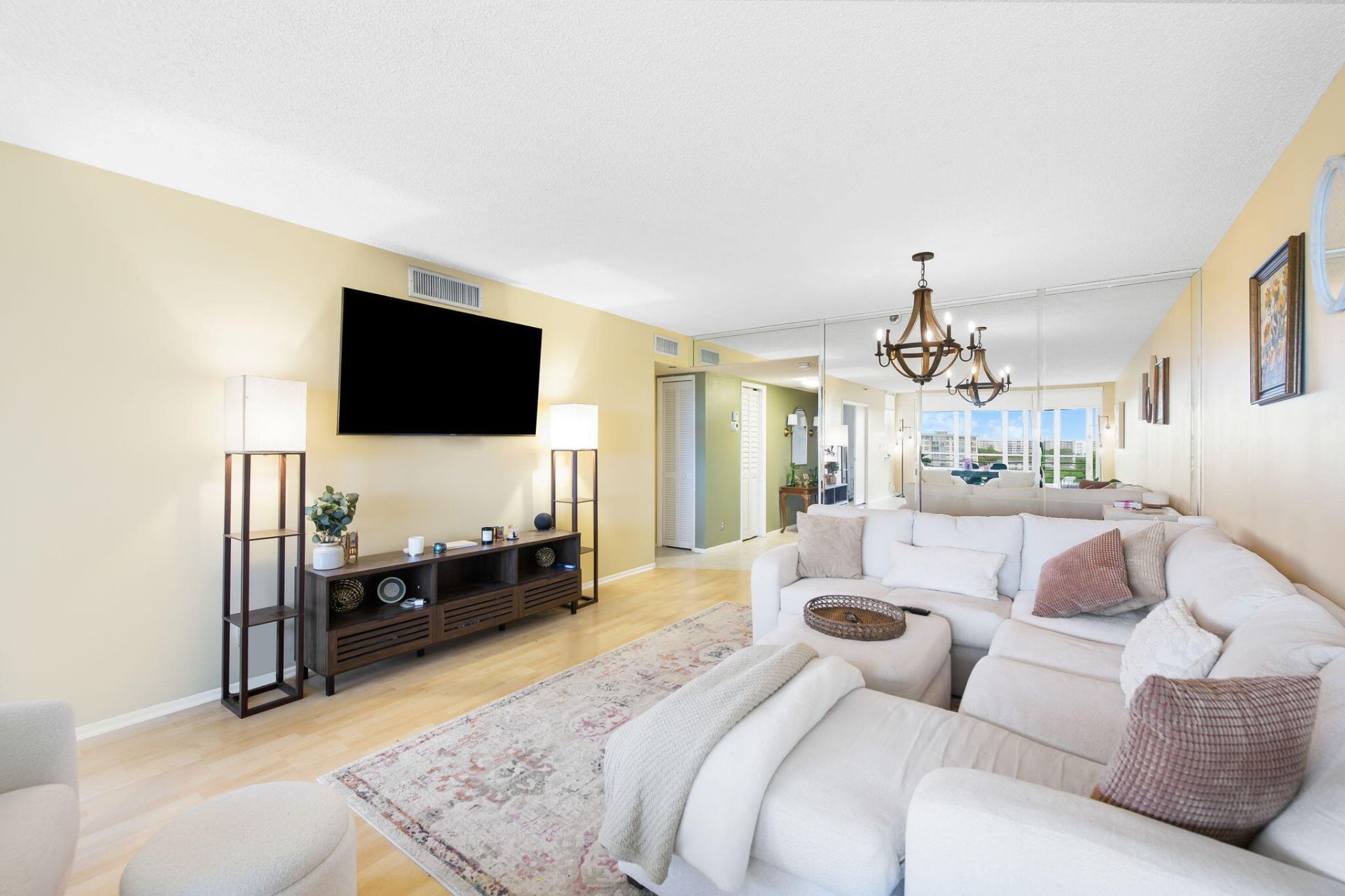 4015 W Palm Aire Drive, Pompano Beach, FL 33069 Photo