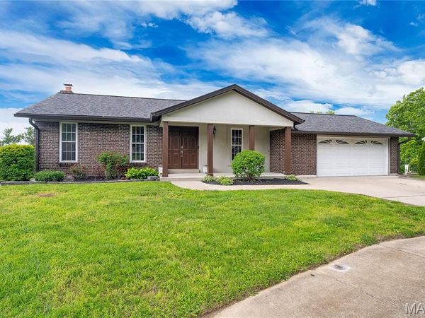 2832 Waldwick Court, St Louis, MO 63129