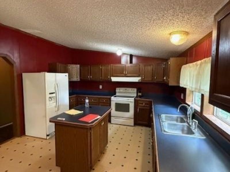 200 Case Street , Newcomerstown, OH 43832 Photo 18