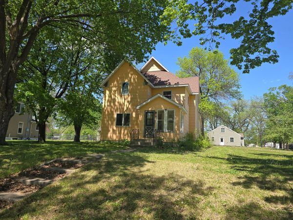410 E Ciro Street , Truman, MN 56088