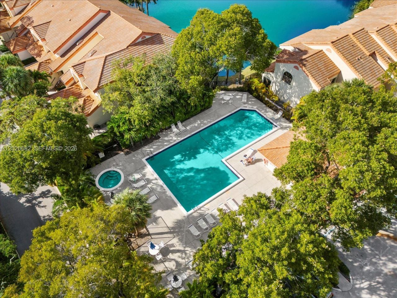 3400 Emerald Oaks Dr , Unit 801, Hollywood, FL 33021 Photo