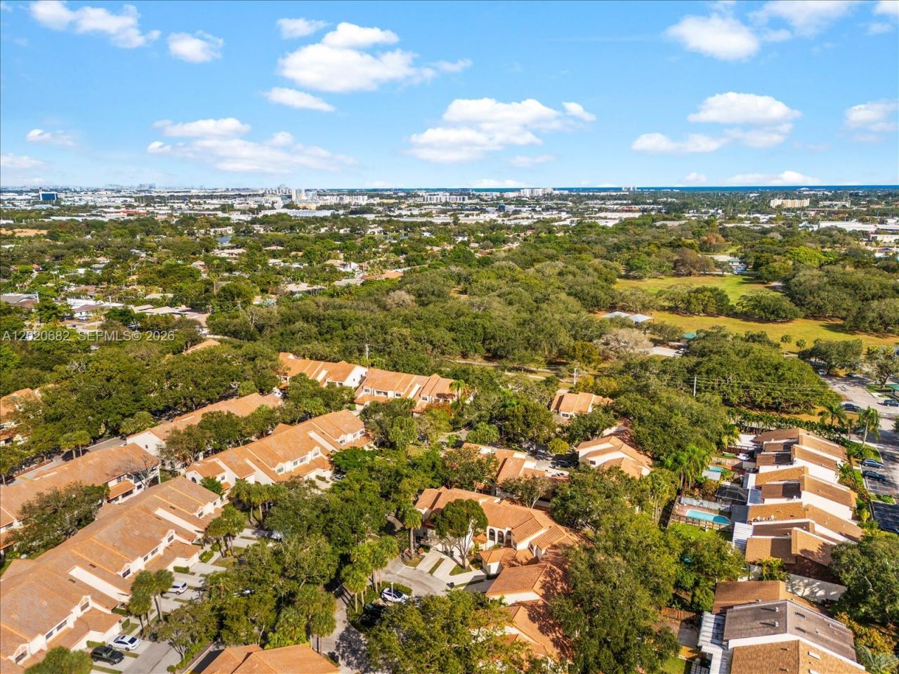 3400 Emerald Oaks Dr , Unit 801, Hollywood, FL 33021 Photo