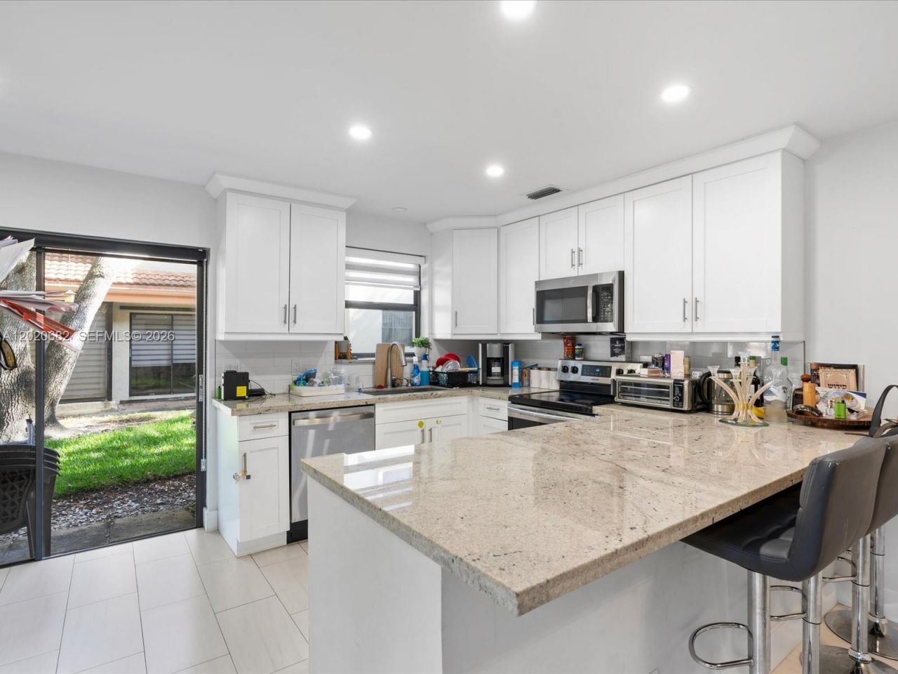 3400 Emerald Oaks Dr , Unit 801, Hollywood, FL 33021 Photo
