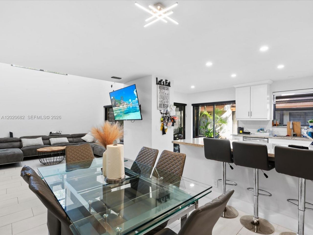 3400 Emerald Oaks Dr , Unit 801, Hollywood, FL 33021 Photo