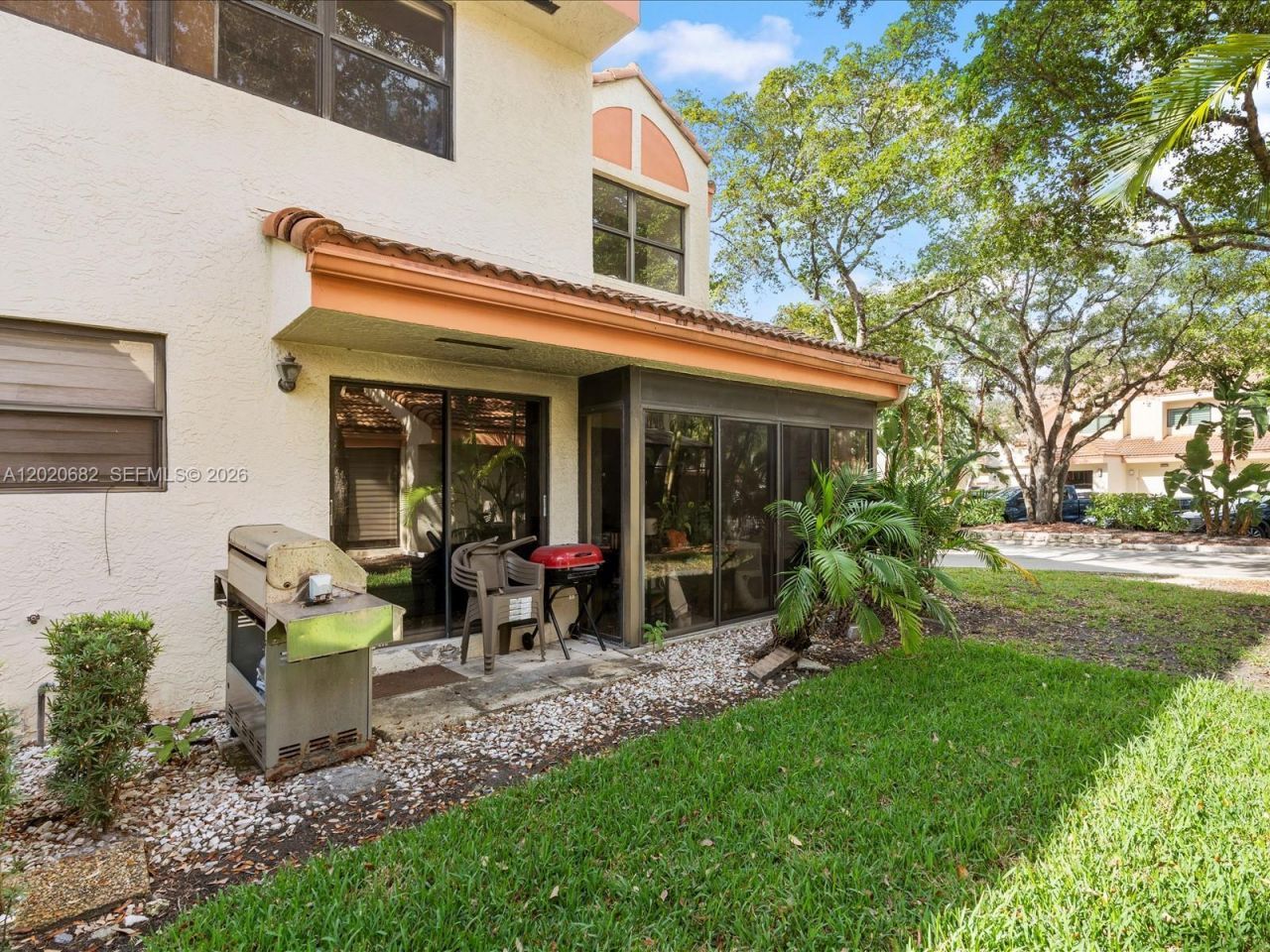 3400 Emerald Oaks Dr , Unit 801, Hollywood, FL 33021 Photo