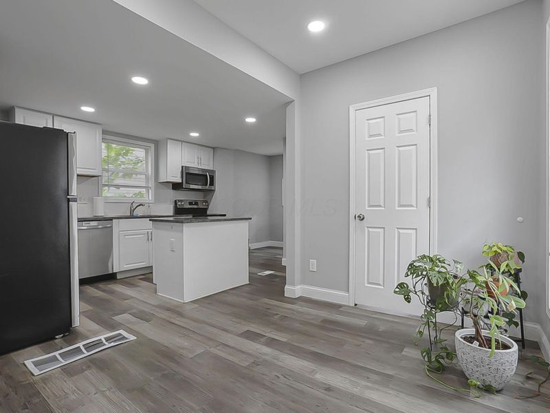 935 Ellsworth Avenue, Columbus, OH 43206 Photo 8