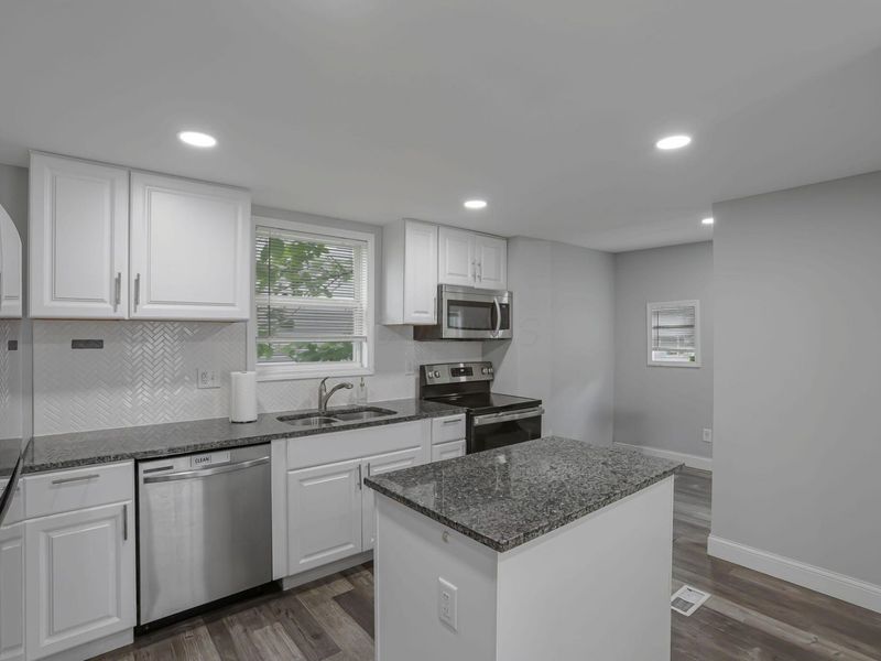 935 Ellsworth Avenue, Columbus, OH 43206 Photo 9