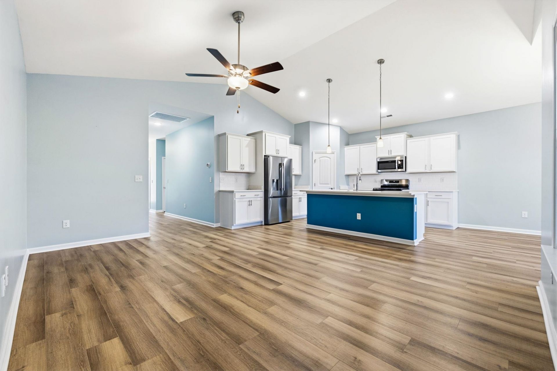 380 Lifestyle Court  Photo 11