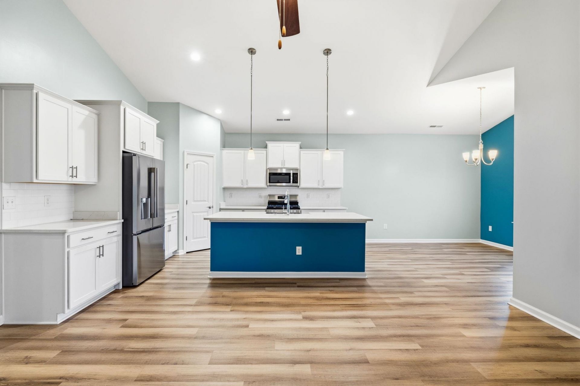 380 Lifestyle Court  Photo 14