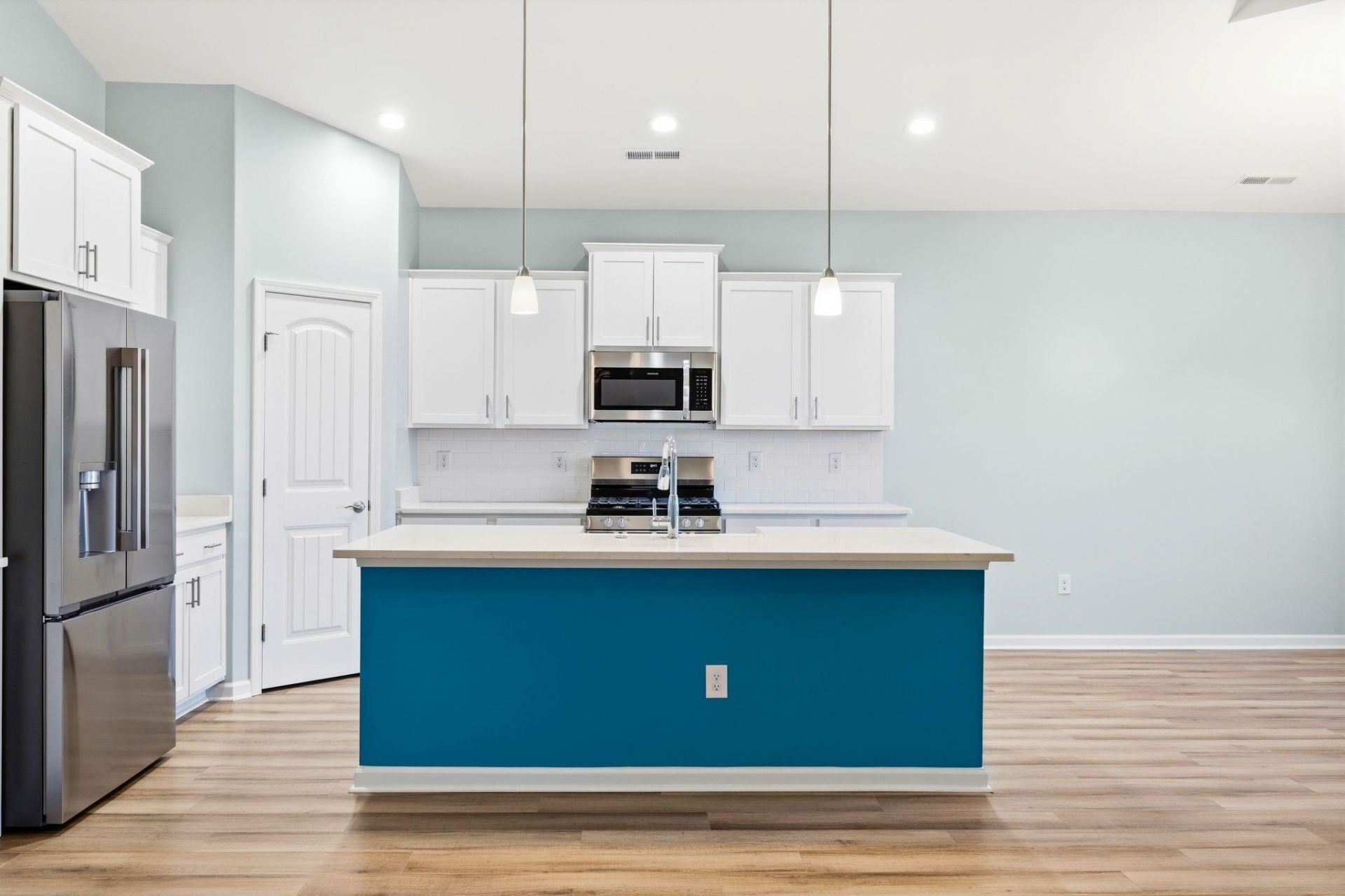 380 Lifestyle Court  Photo 15