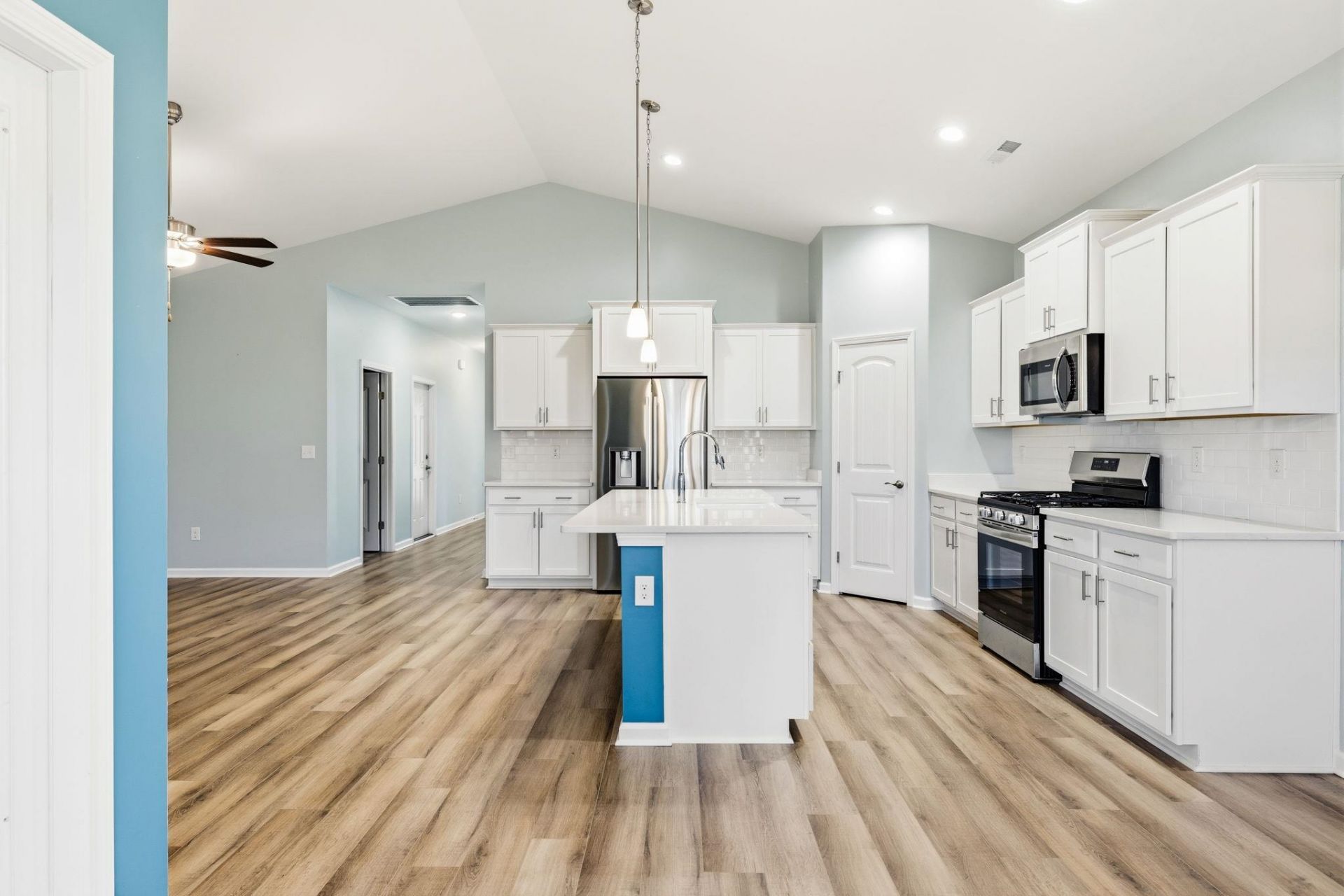 380 Lifestyle Court  Photo 18