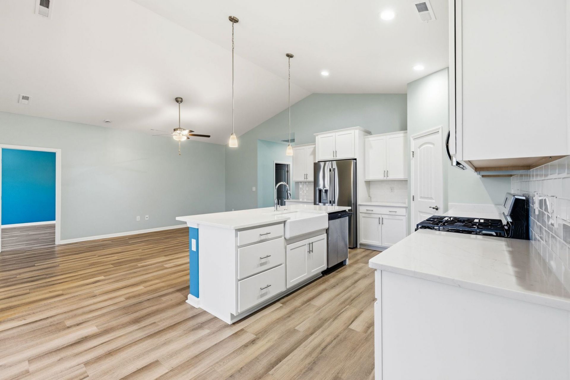 380 Lifestyle Court  Photo 19