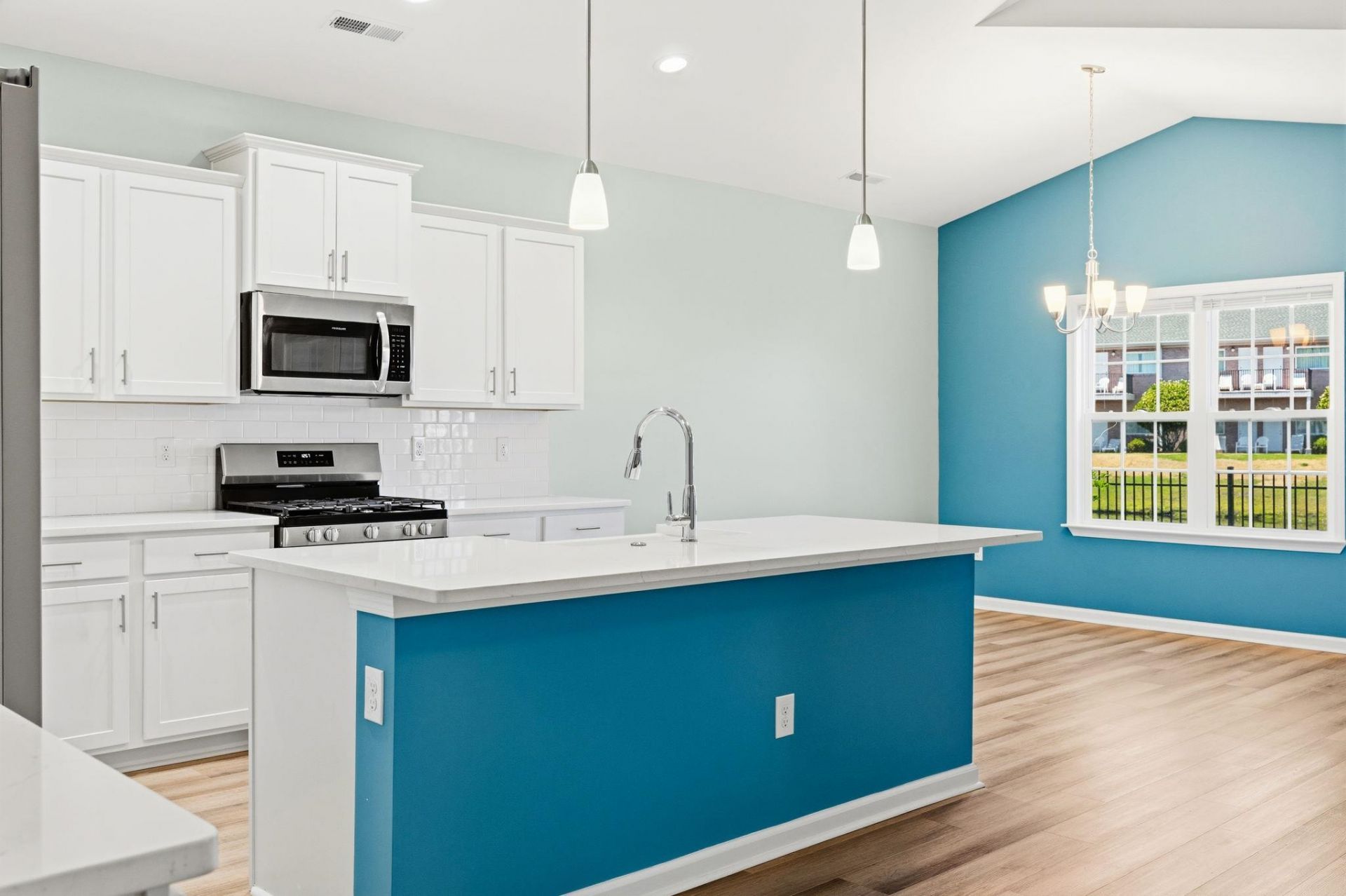 380 Lifestyle Court  Photo 26