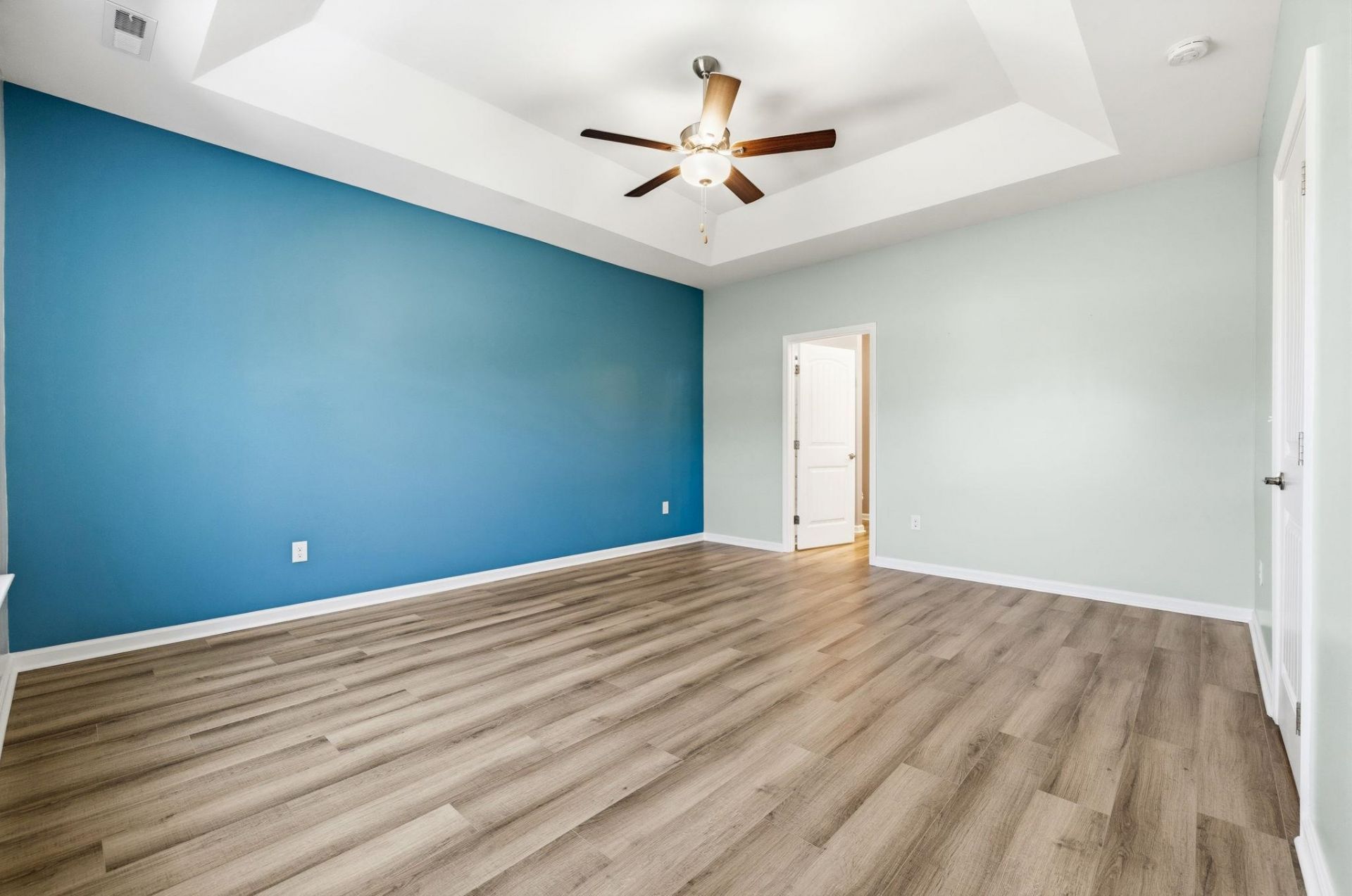 380 Lifestyle Court  Photo 27