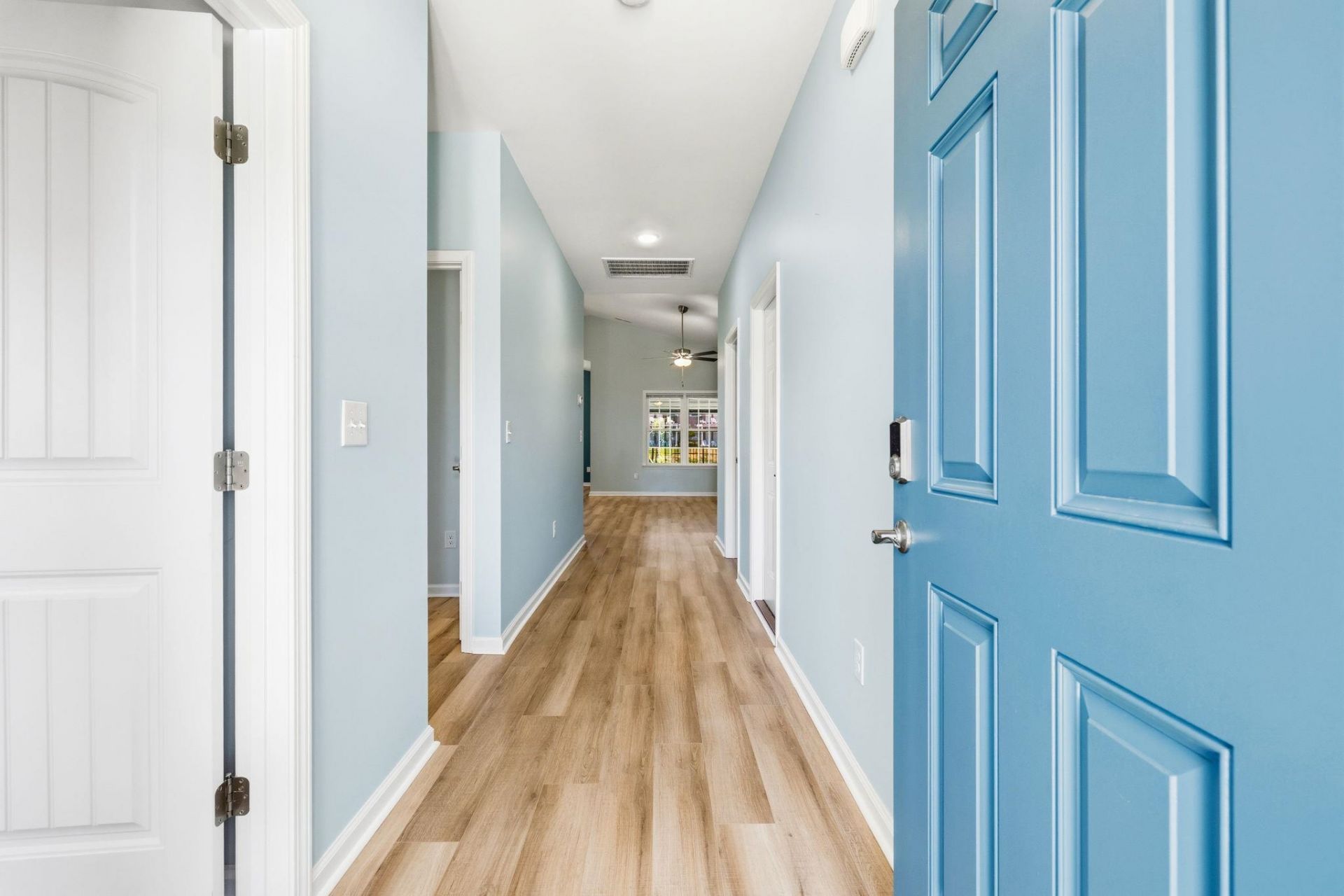 380 Lifestyle Court  Photo 4