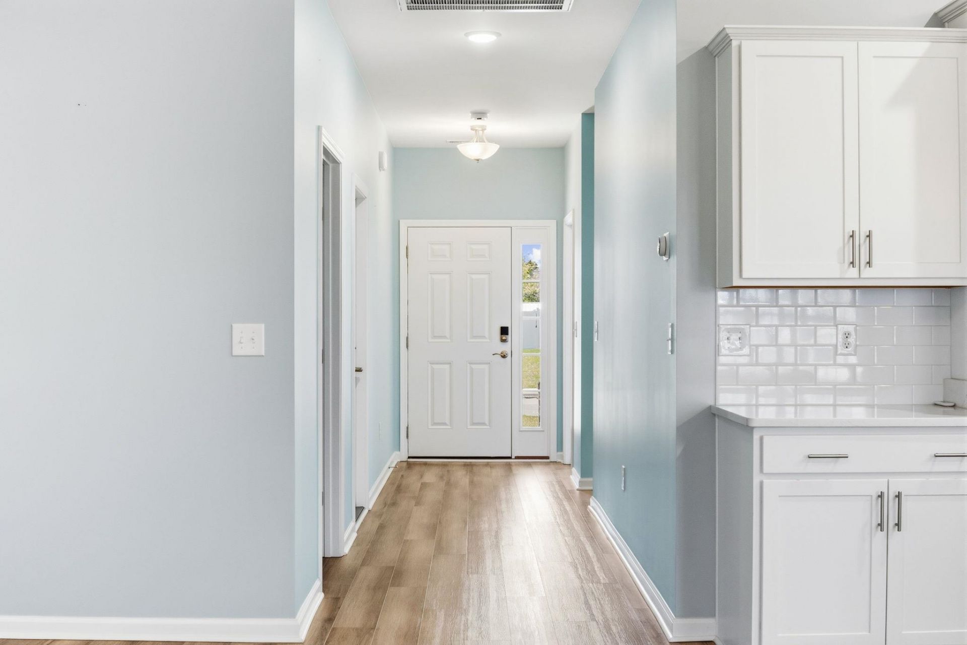380 Lifestyle Court  Photo 5