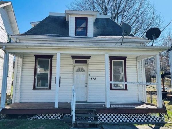 412 Burton Ave , Washington, PA 15301