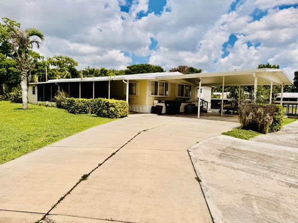 2809 SE 23rd Street, Okeechobee, FL 34974