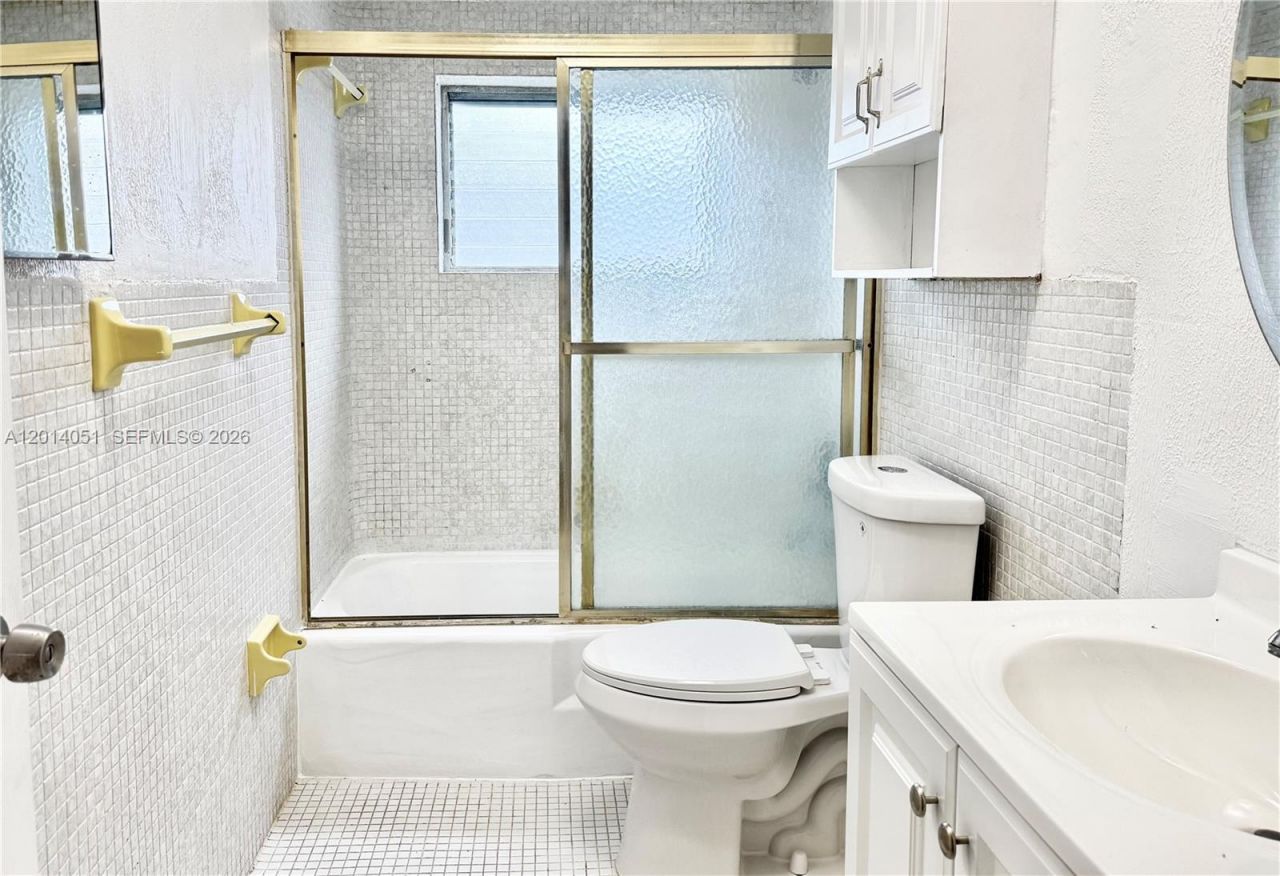 1855 NE 121st St , Unit 6, North Miami, FL 33181 Photo
