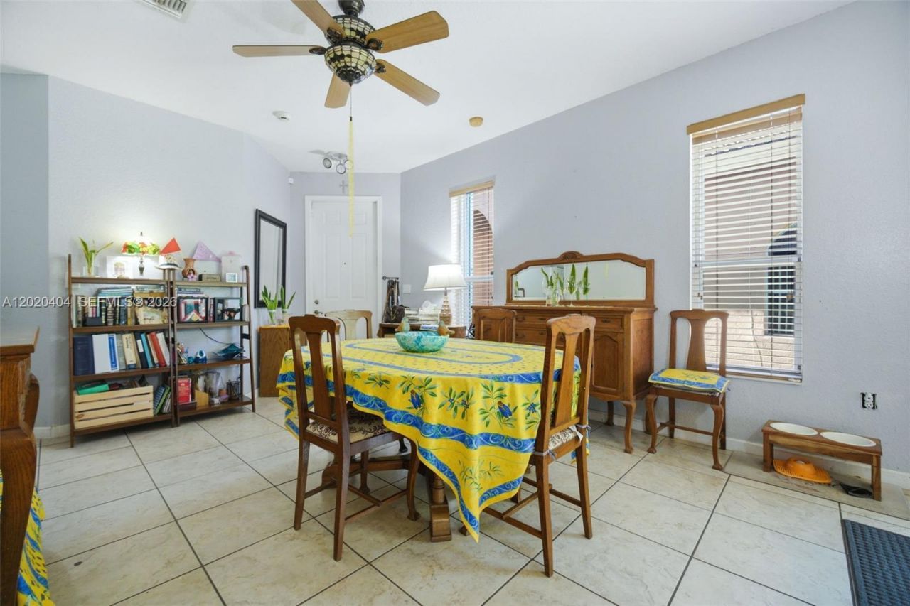977 NE 37th Pl, Homestead, FL 33033 Photo