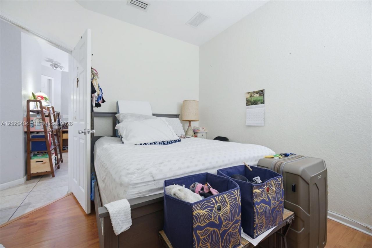 977 NE 37th Pl, Homestead, FL 33033 Photo