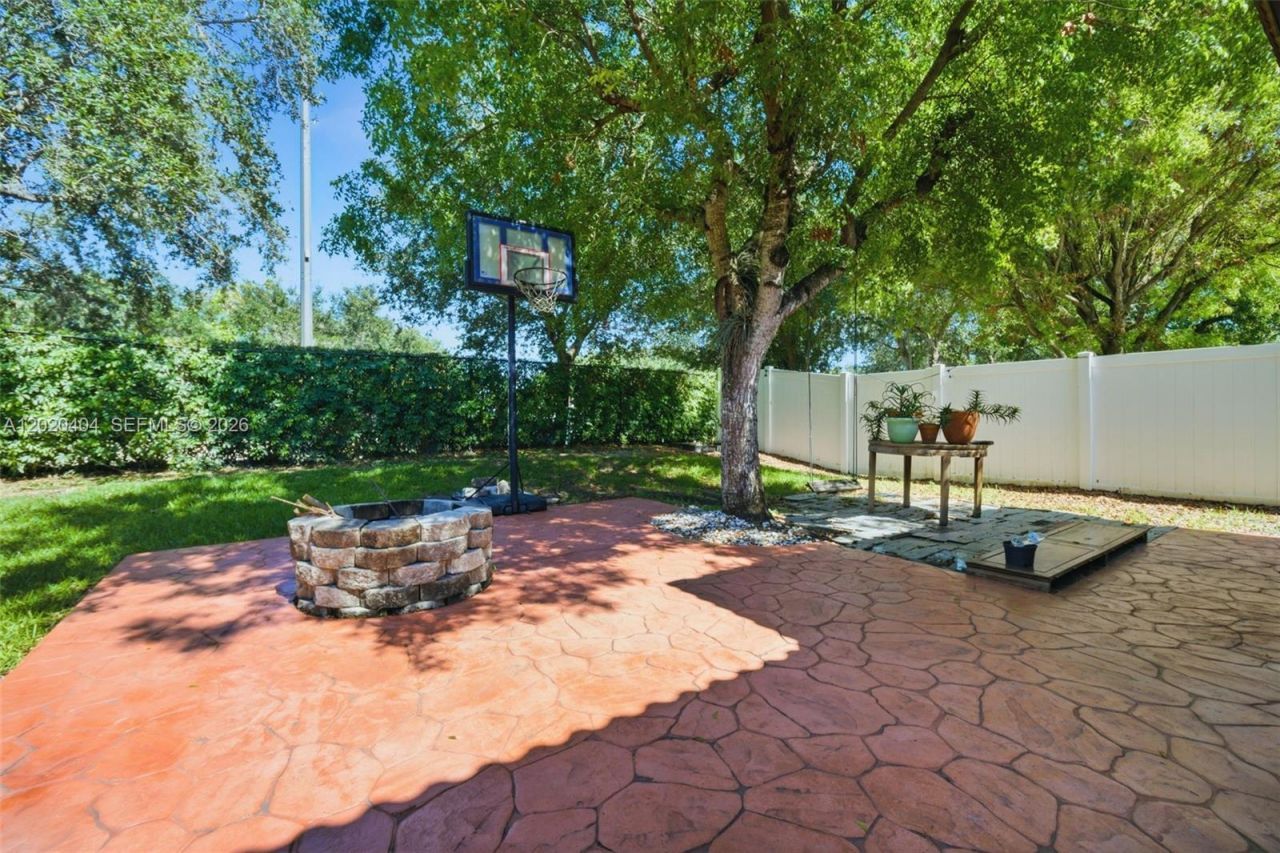 977 NE 37th Pl, Homestead, FL 33033 Photo