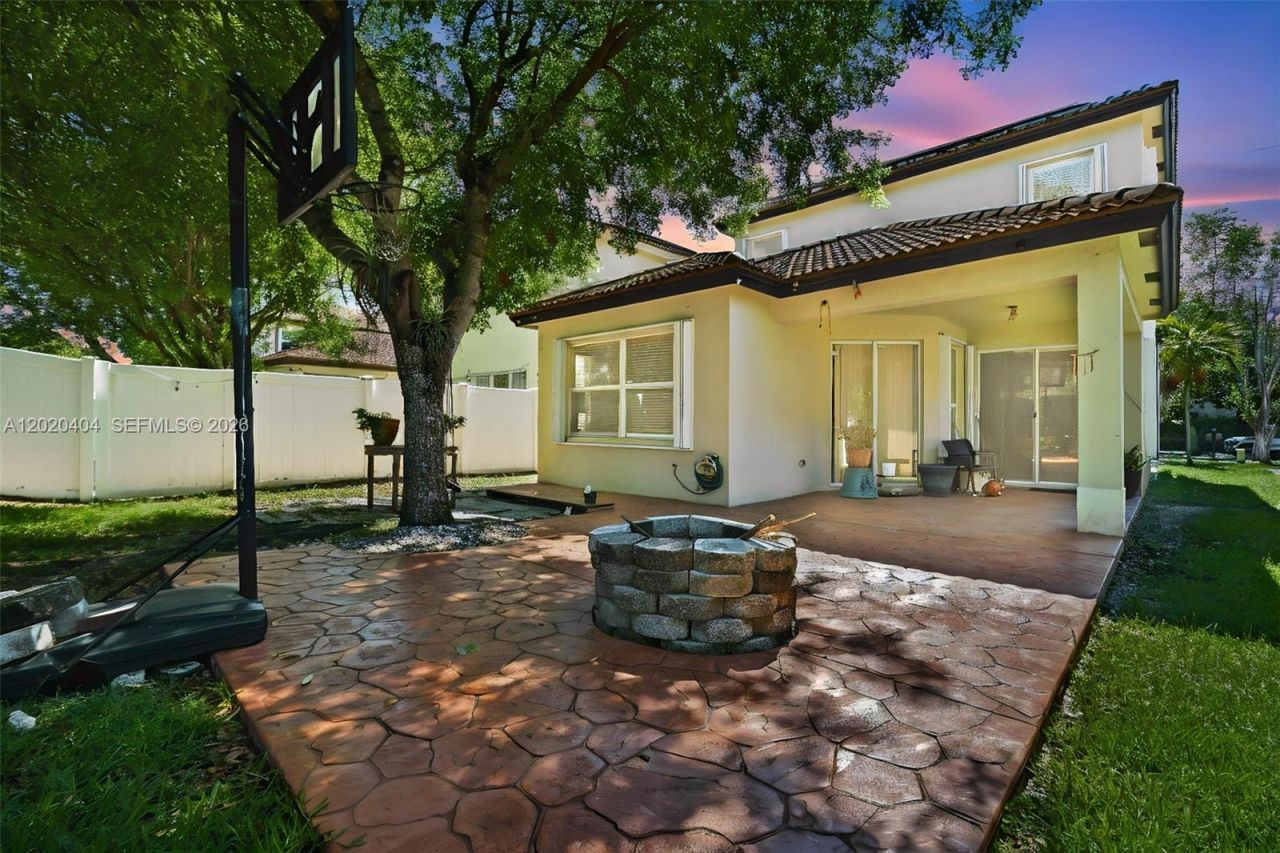 977 NE 37th Pl, Homestead, FL 33033 Photo
