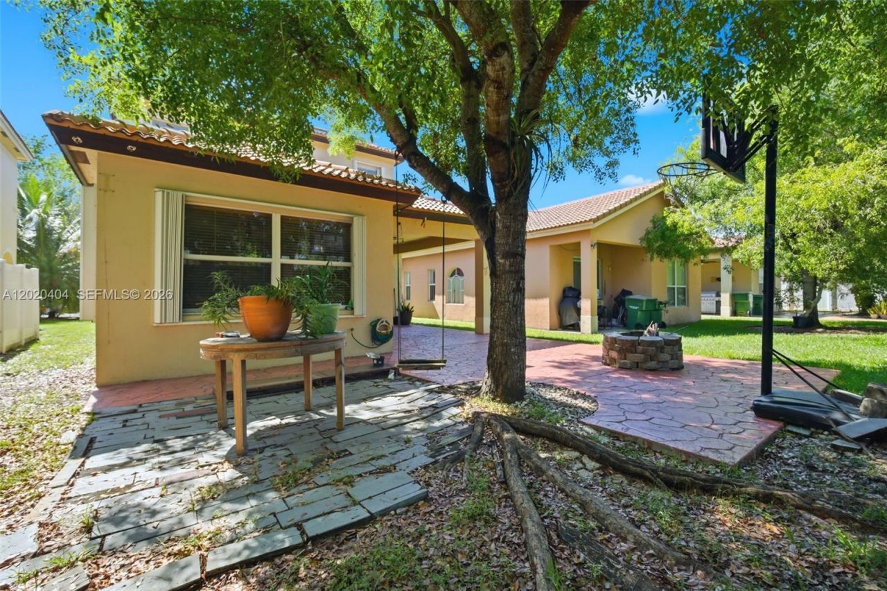 977 NE 37th Pl, Homestead, FL 33033 Photo