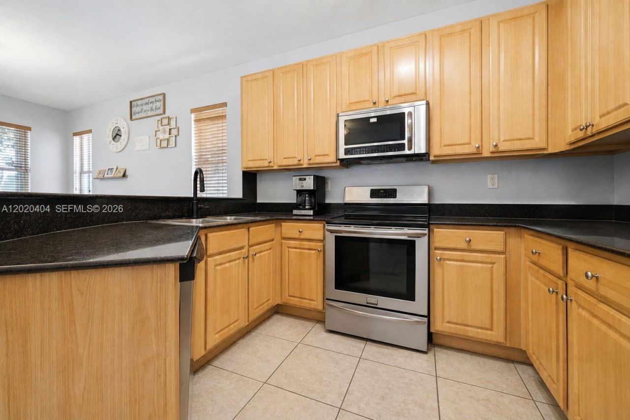 977 NE 37th Pl, Homestead, FL 33033 Photo