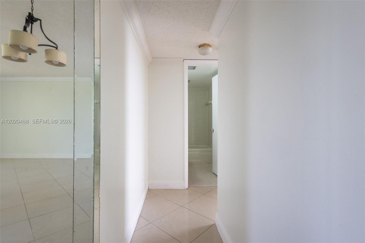 7350 NW 18th St, Unit 206, Margate, FL 33063 Photo