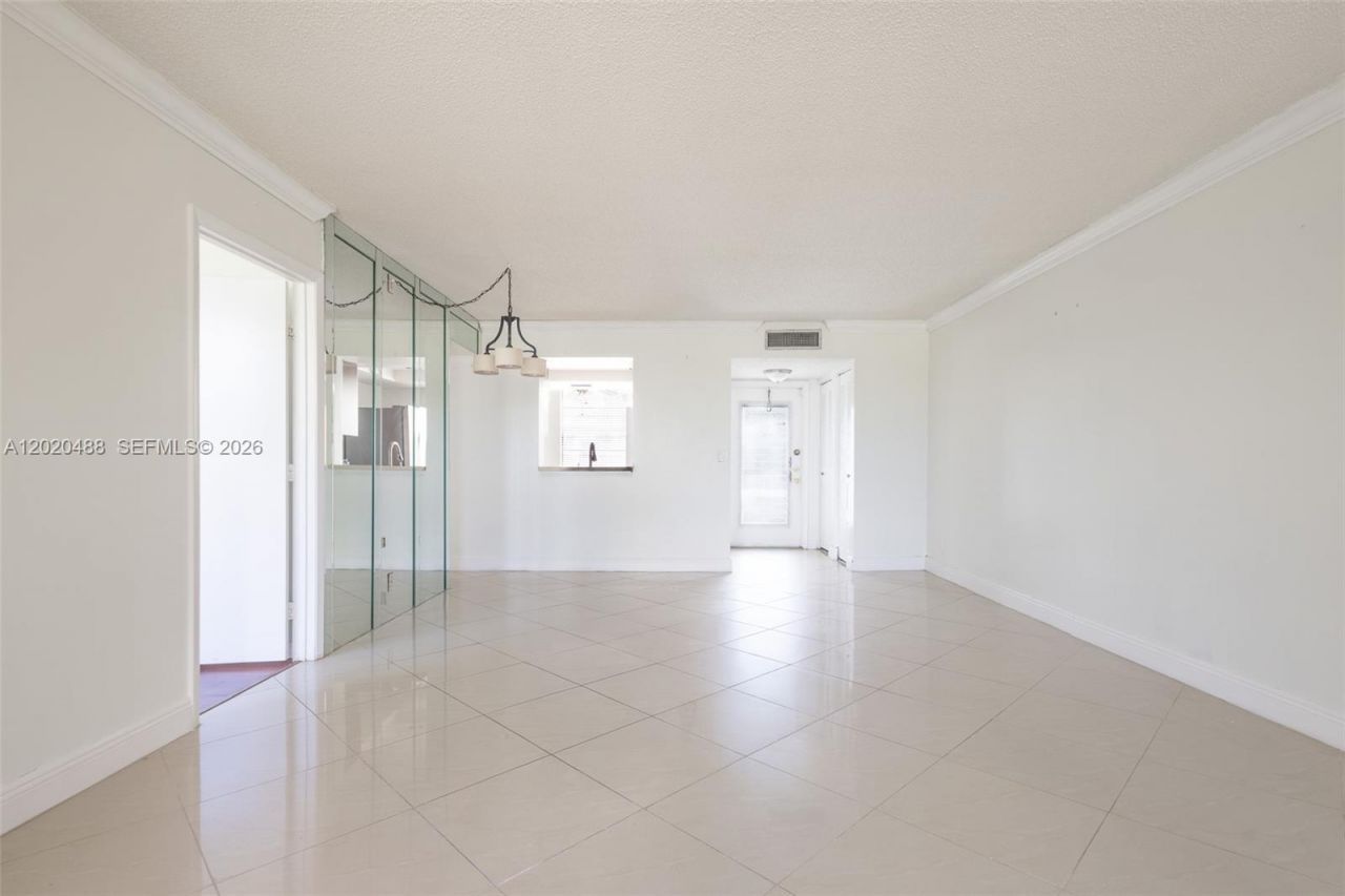 7350 NW 18th St, Unit 206, Margate, FL 33063 Photo