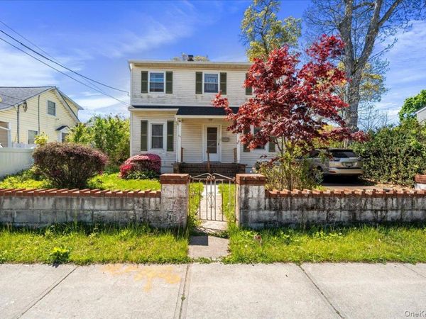 50 Bittermint Street , Islip, NY 11751