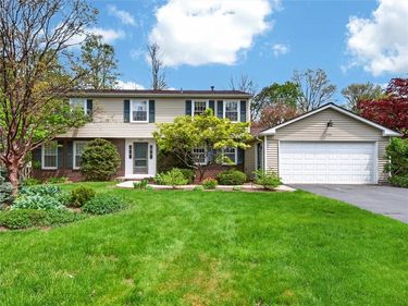 200 Orchard Creek Lane, Rochester, NY 14612