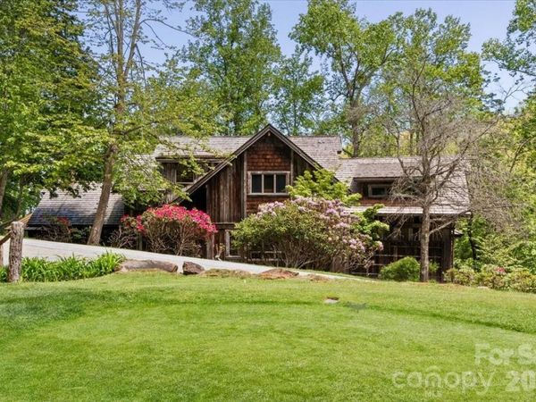 56 Spring House Drive, Burnsville, NC 28714