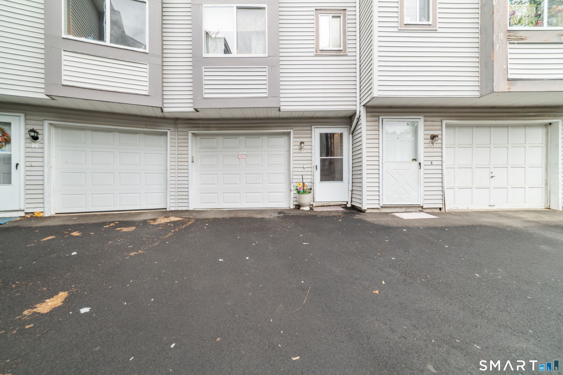 35 Pearl Lake, Unit L, Waterbury, CT 06706 Main Photo