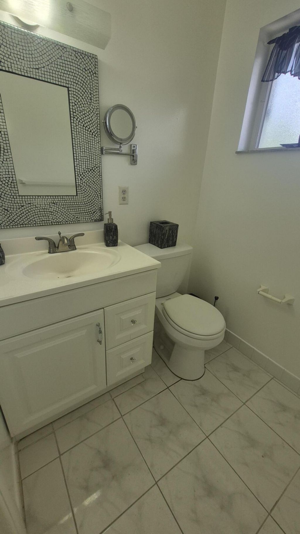 2805 Crosley Drive E, Unit Apt E, West Palm Beach, FL 33415 Photo