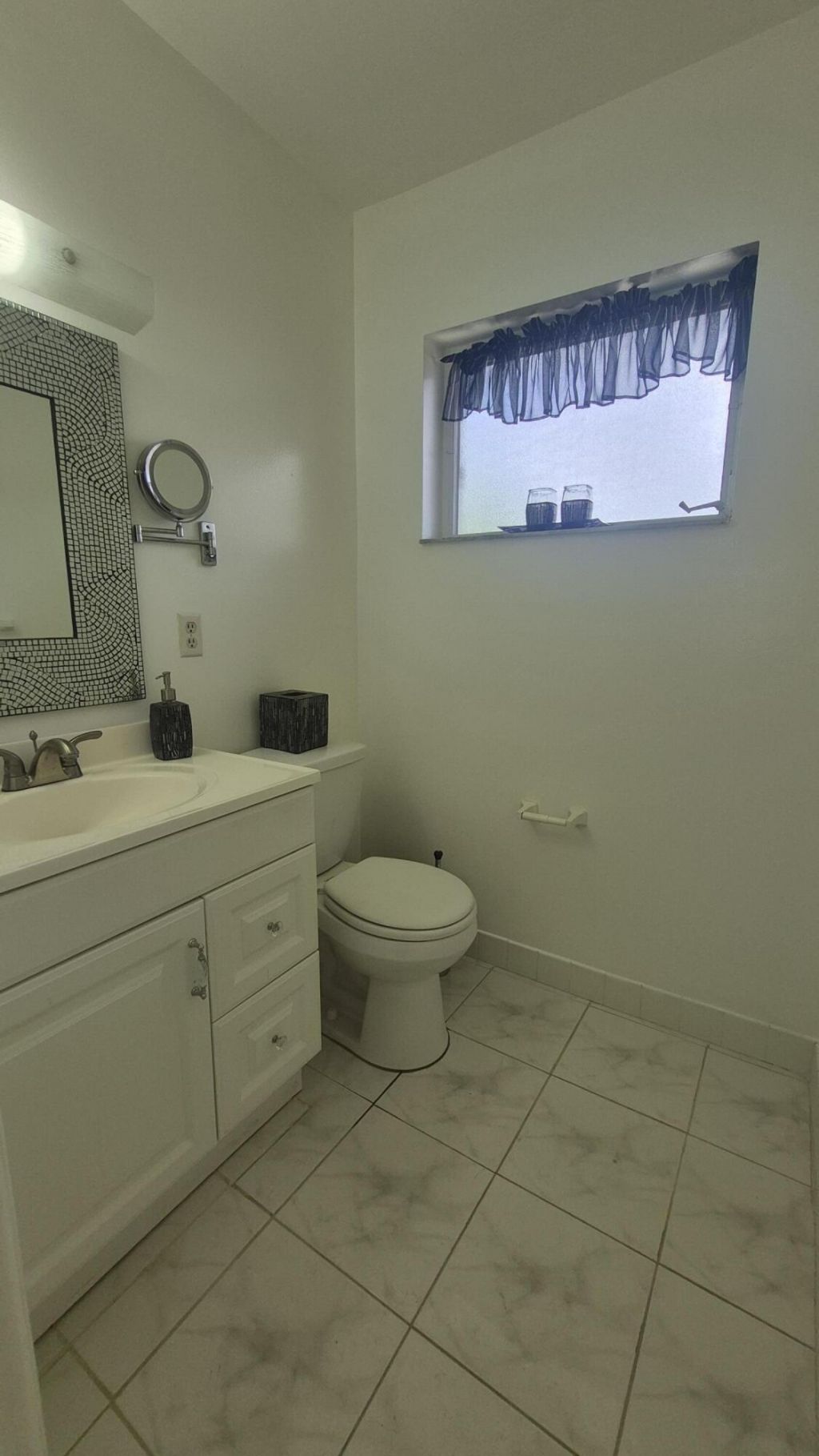 2805 Crosley Drive E, Unit Apt E, West Palm Beach, FL 33415 Photo