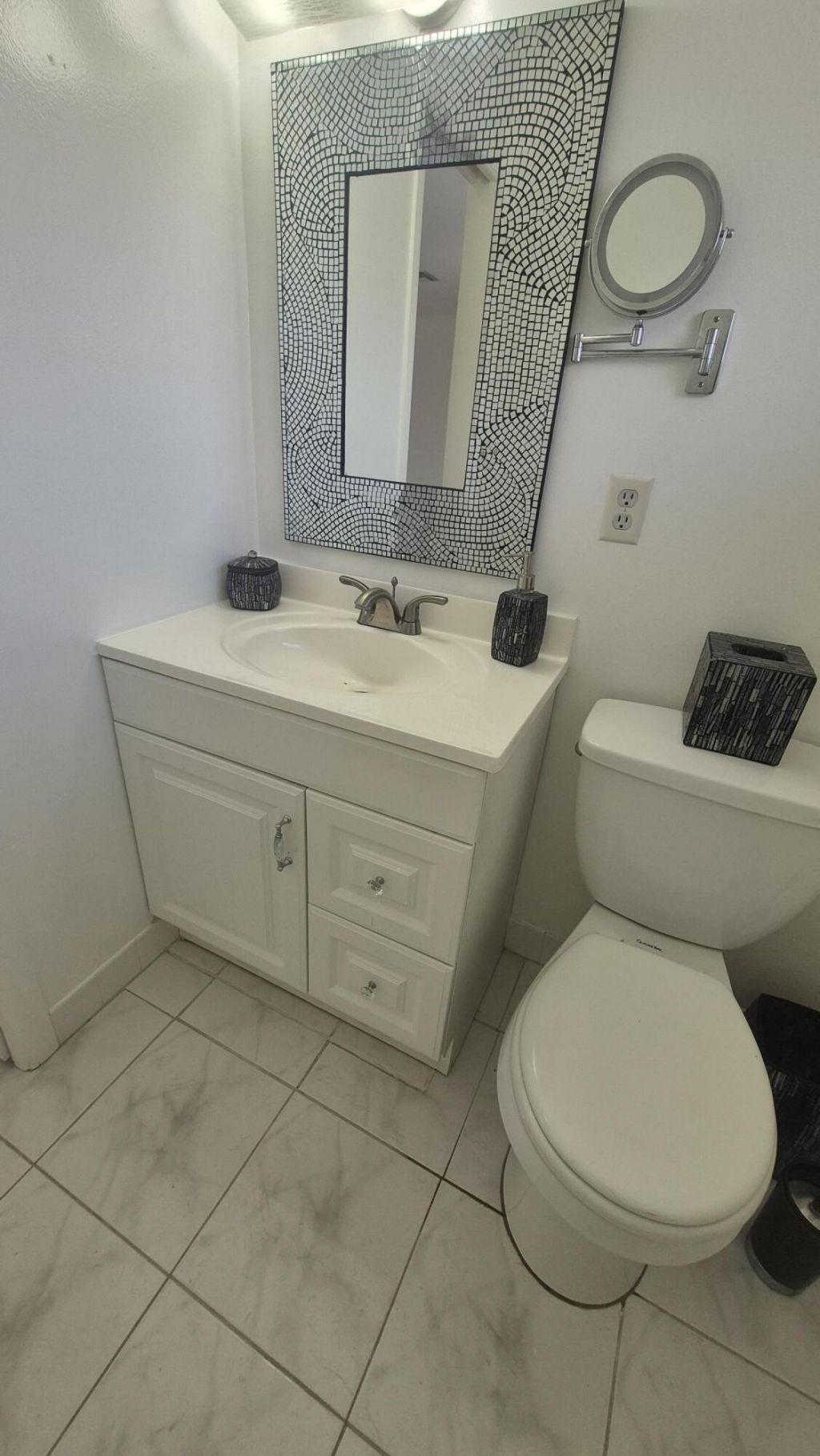 2805 Crosley Drive E, Unit Apt E, West Palm Beach, FL 33415 Photo