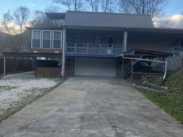 41 Woodland , Paintsville, KY 41240