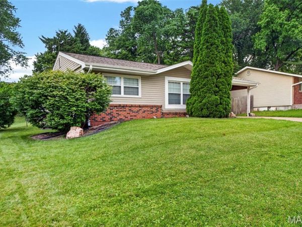 11035 Warwickhall Drive, Bridgeton, MO 63044