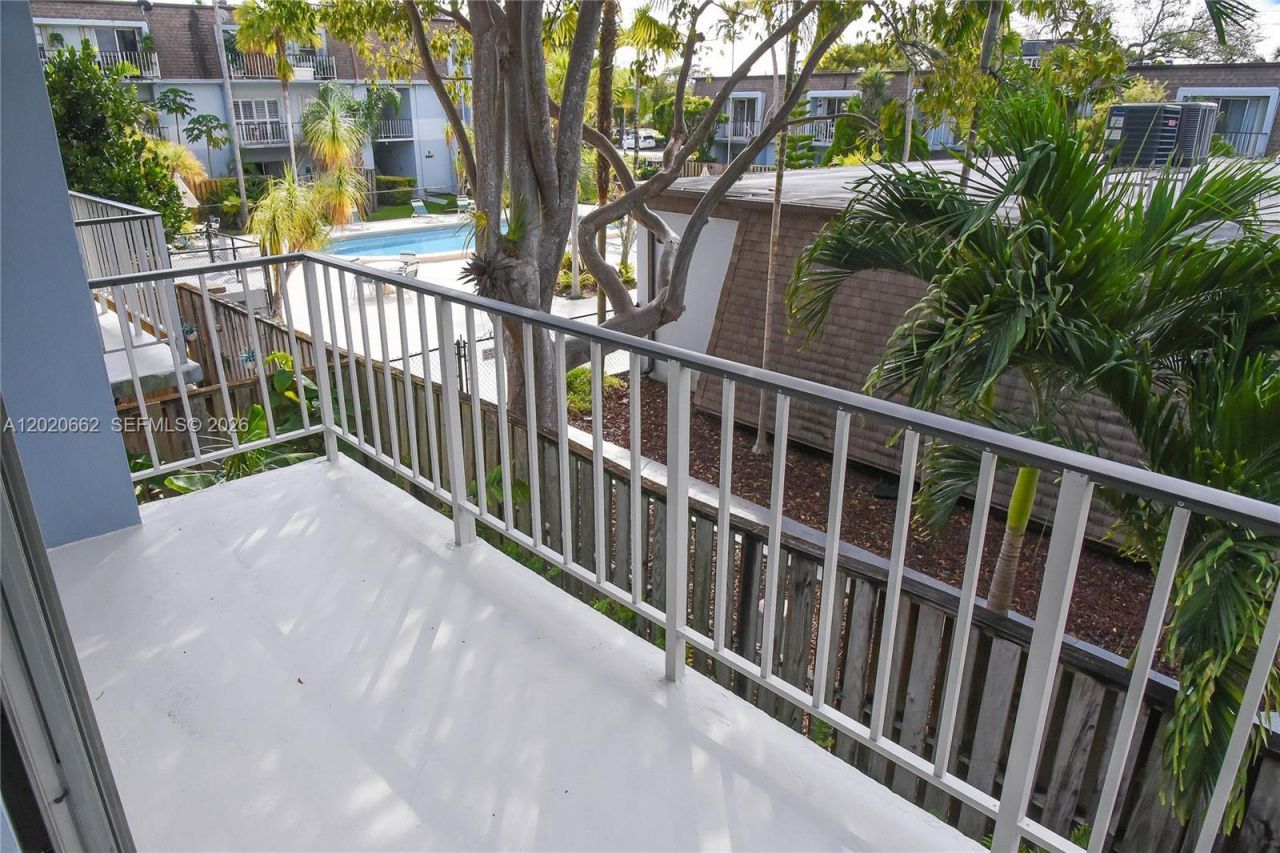 9611 SW 77th Ave, Unit 206A, Miami, FL 33156 Photo