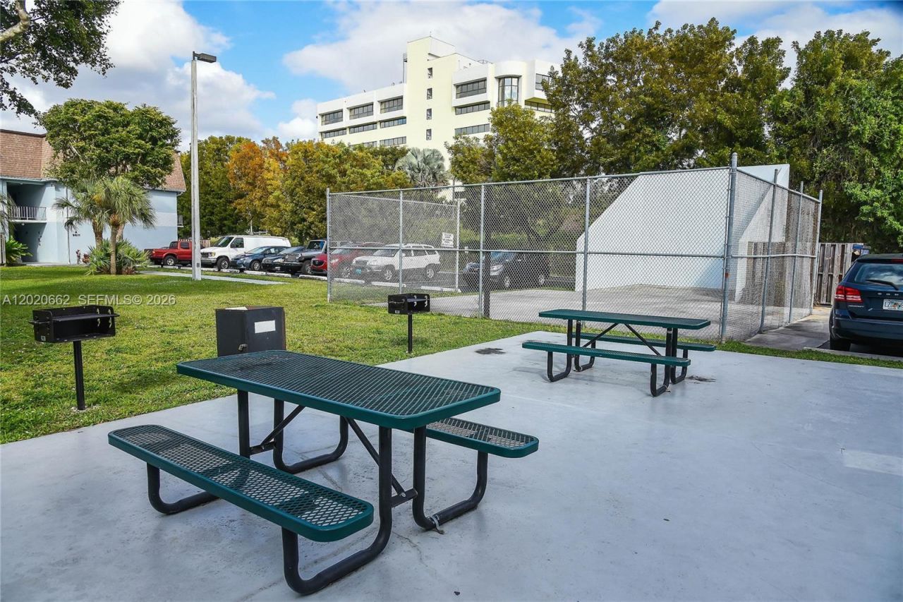 9611 SW 77th Ave , Unit 206A, Miami, FL 33156 Photo