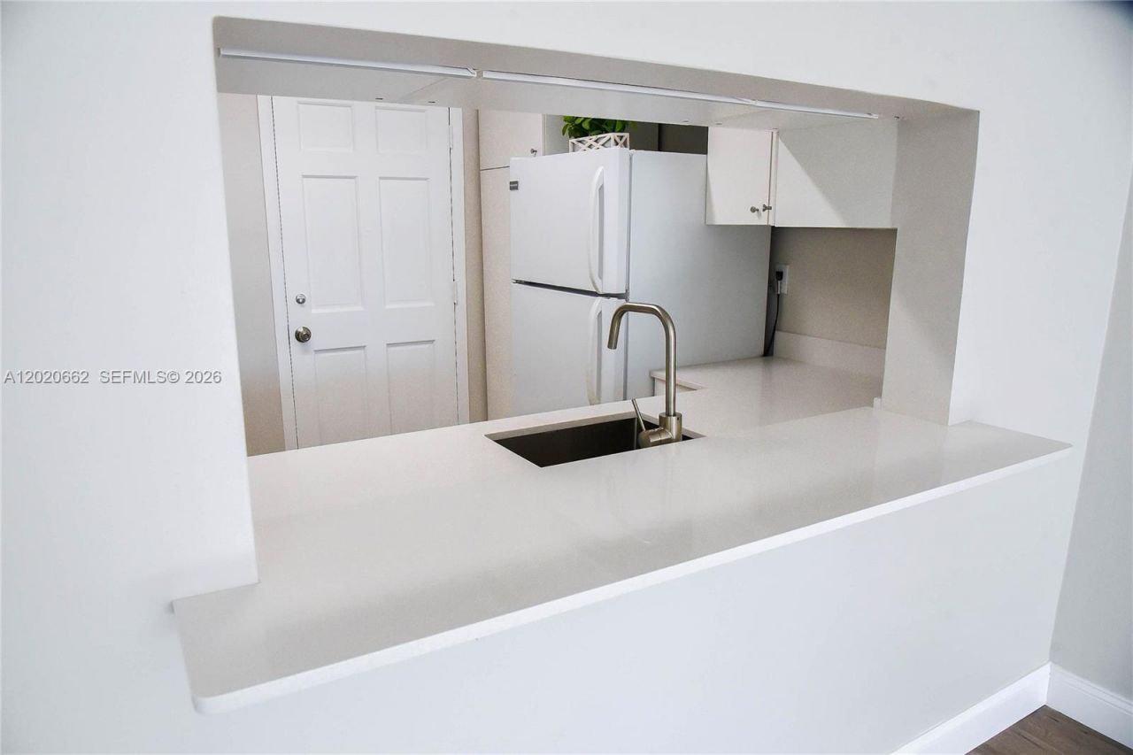 9611 SW 77th Ave , Unit 206A, Miami, FL 33156 Photo