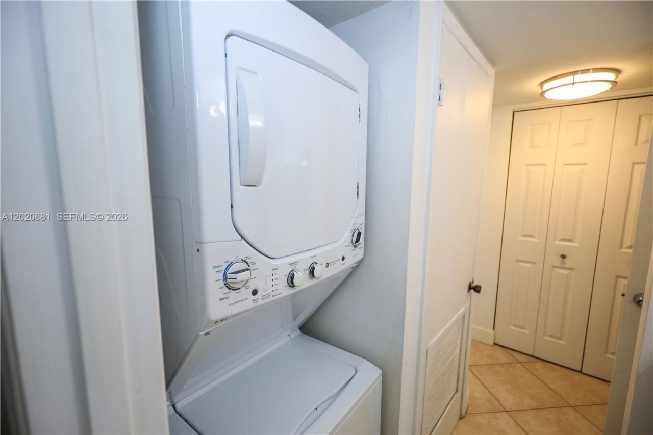 600 NE 36th St, Unit 710, Miami, FL 33137 Photo
